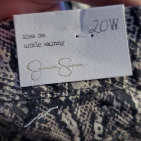 Jessica Simpson Women's Kiss Me Skinny Ankle Jeans Anaconda snake plus size 20W - Picture 9 of 9